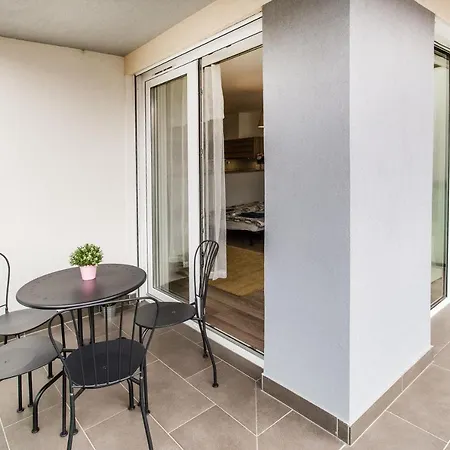 The Downtown Chill Apartment Budapest Exterior photo